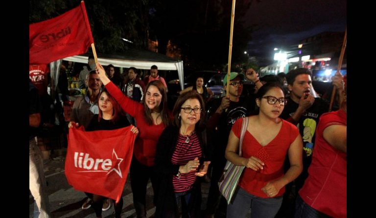 Ονδούρα: Δεκάδες χιλιάδες διαδήλωσαν κατά της επανεκλογής του προέδρου Ερνάντες