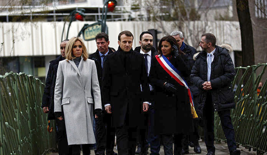 Γαλλία: Φόρο τιμης στα θύματα του Charlie Hebdo