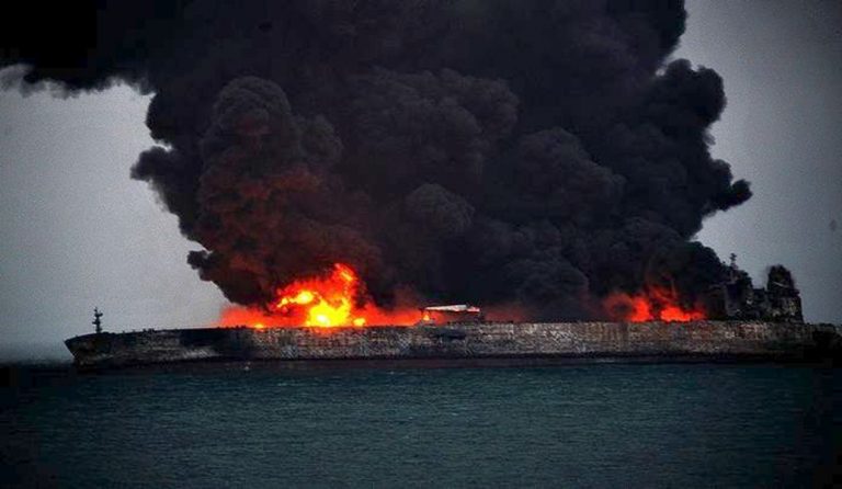 Κίνα: 32 αγννοούμενοι έπειτα από σύγκρουση δύο πλοίων