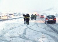 Ισπανία: Οδηγοί εγκλωβίστηκαν για ώρες στα αυτοκίνητα λόγω χιονοθύελλας (pics&vids)