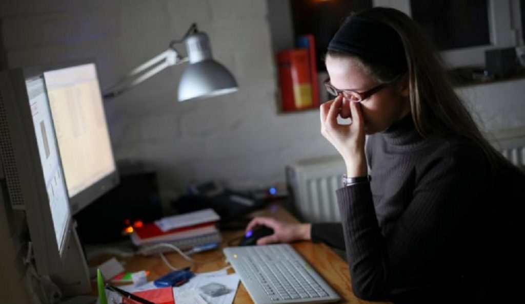 Ο μέσος Έλληνας δουλεύει 2.035 ώρες τον χρόνο