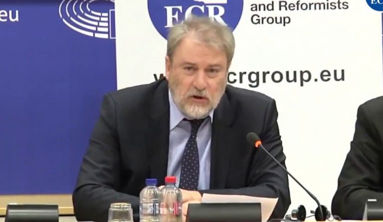 Νότης Μαριάς: Ζητά δημοψήφισμα για το Σκοπιανό