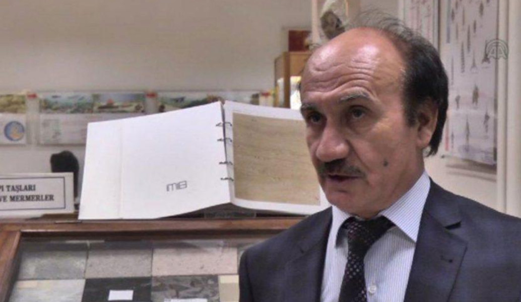 Τουρκία: Ακαδημαϊκός ισχυρίζεται πως ο Νώε μιλούσε με τον γιο του στο κινητό (pic)
