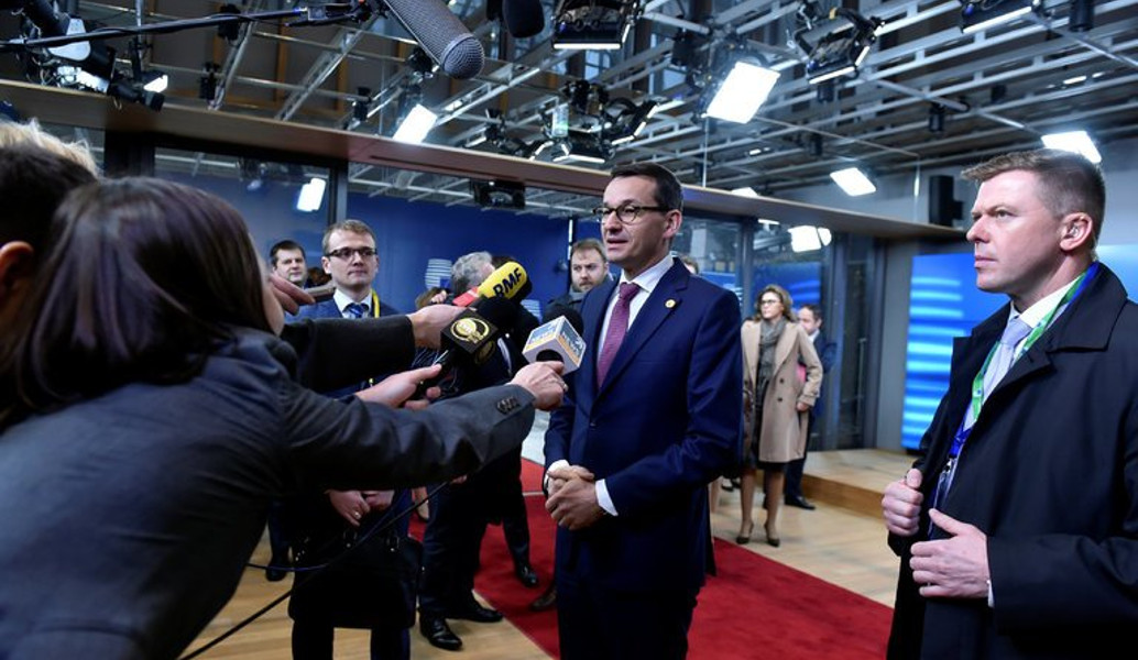 Πολωνία: Ανασχηματισμός με αποπομπή των υπουργών Εξωτερικών και Άμυνας