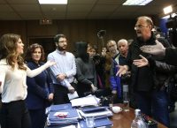 Αντιδράσεις για το πολυνομοσχέδιο: Εισβολή του ΠΑΜΕ στο Υπουργείο Εργασίας (pics & vid)