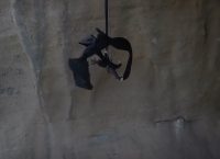 Aerial dance: Η Κατερίνα Σολδάτου χόρεψε και στα Μετέωρα (vid)