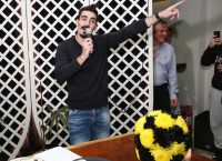 ΑΕΚ: Το τραγούδι του Λάζαρου στην κοπή της πίτας! (vid)