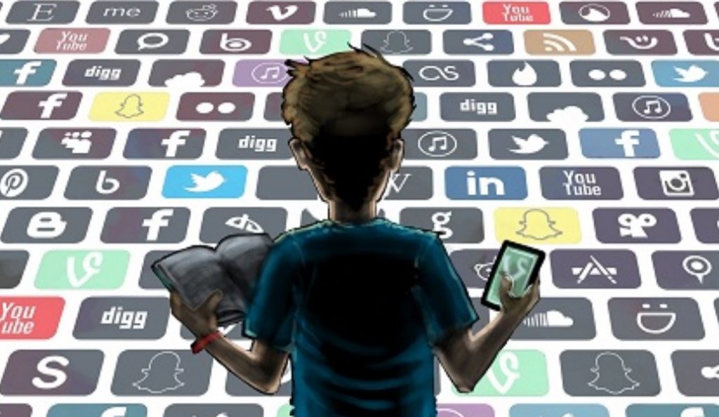 Έρευνα: Με προφίλ στα social media επτά στα δέκα παιδιά κάτω των 13 ετών
