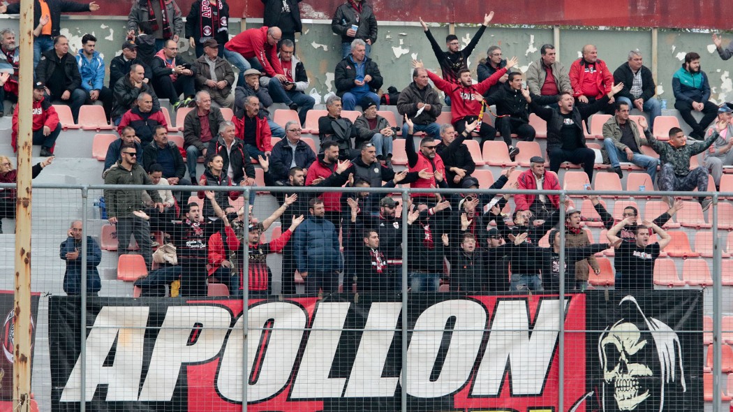 Επεισόδια και ξύλο στο Απόλλων Πόντου-Δόξα Δράμας! (vid)