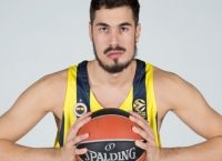 Κάλινιτς: «Δεν είμαι ο ποδοσφαιριστής, ψάξτε το στο google»