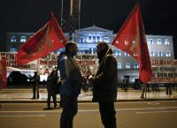 Ολοκληρώθηκε το συλλαλητήριο της ΓΣΕΕ μετά τα χημικά και τις μολότοφ