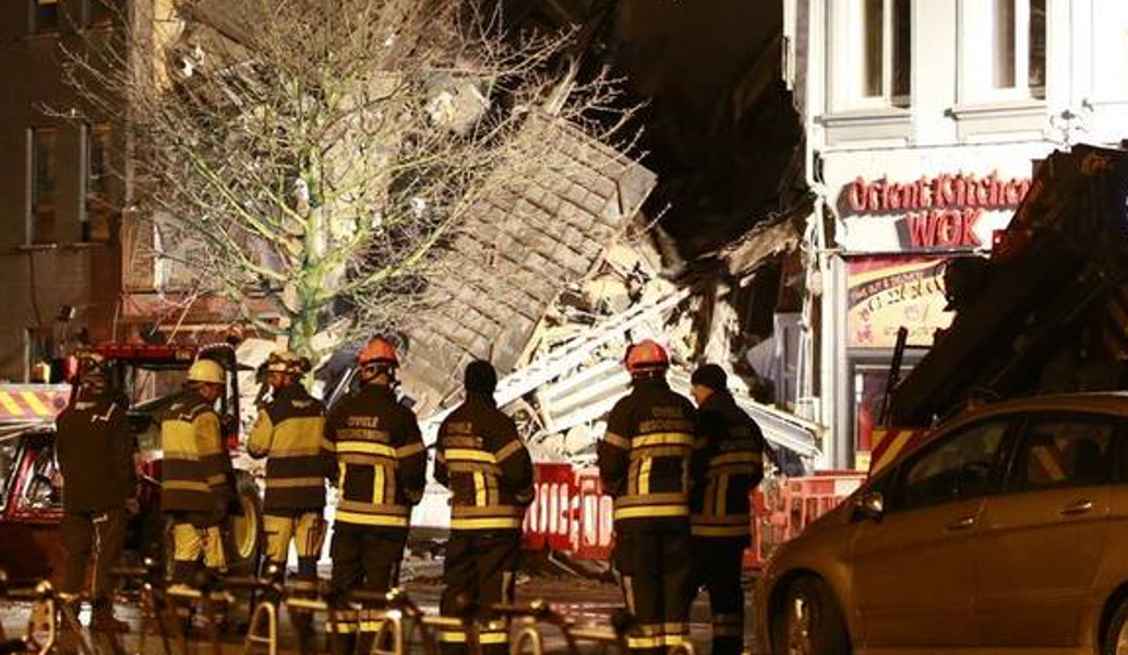 Βέλγιο: Δύο νεκροί και 14 τραυματίες από κατάρρευση πολυκατοικίας μετά από έκρηξη (pic & vid)