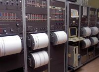 Σεισμός: Η στιγμή που “χτυπά” ο Εγκέλαδος σε τηλεοπτικό στούντιο (vid)
