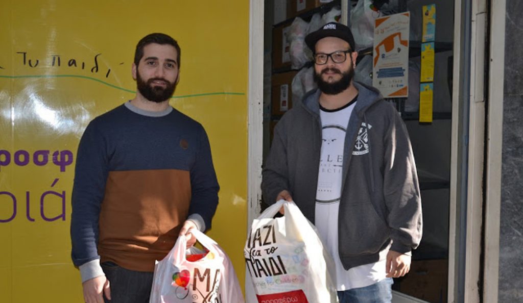Μαζί για το παιδί: Με νέα παιχνίδια κάτω από το μαξιλάρι τους θα κοιμηθούν 160 παιδιά