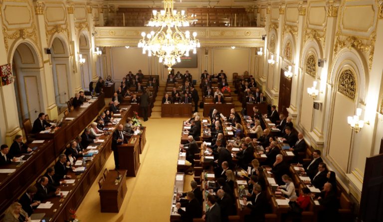 Τσεχία: Παραιτείται η κυβέρνηση – Δεν έλαβε ψήφο εμπιστοσύνης