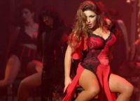 Έτοιμη να ρίξει… βόμβα η Έλενα Παπαρίζου! (vid