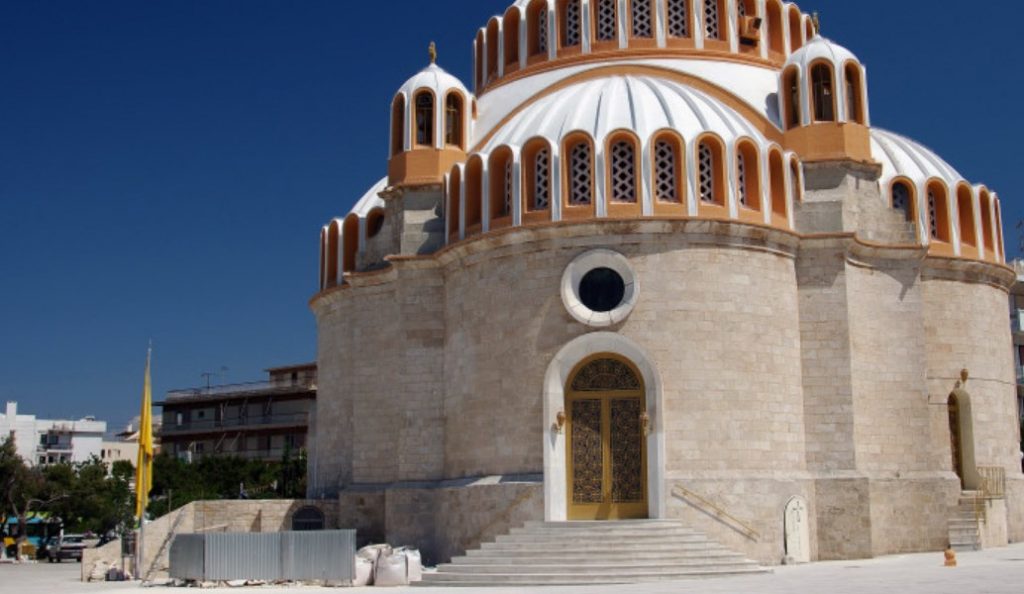Δήμος Γλυφάδας: Ανάπλαση προαύλιου χώρου Αγίου Κωνσταντίνου