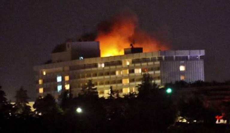 (UPD) Καμπούλ: Ένοπλη επίθεση στο ξενοδοχείο Intercontinental – Πληροφορίες για νεκρούς και τραυματίες (pics)