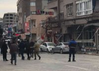 Τουρκία: Πύραυλος χτύπησε πόλη κοντά στα σύνορα με τη Συρία – Ένας νεκρός, 32 τραυματίες (pics & vid)