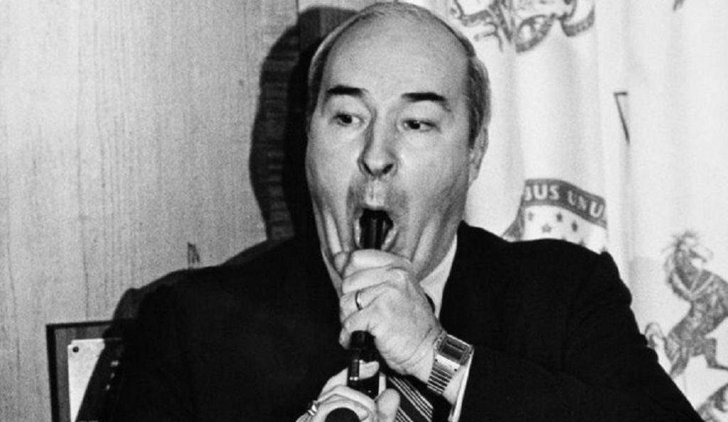 “Θα αυτοκτονήσει”: Όταν ο Μπαντ Ντουάιερ τράβηξε όπλο μπροστά στα μάτια εκατομμυρίων ανθρώπων