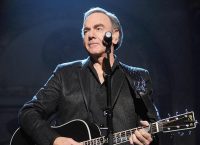 Neil Diamond: Διακόπτει την περιοδεία του για λόγους υγείας (vid)