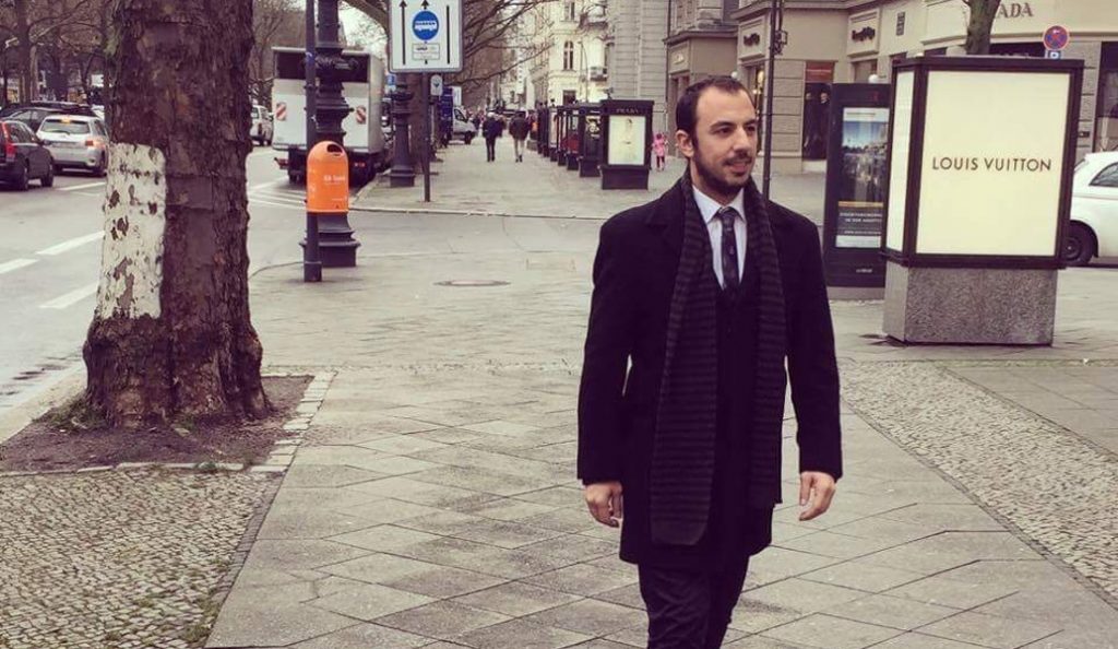 ΣΥΡΙΖΑ: Να αποπεμφθεί ο ΟΝΝΕΔίτης που χαρακτήρισε «πιθήκους» τους Σκοπιανούς