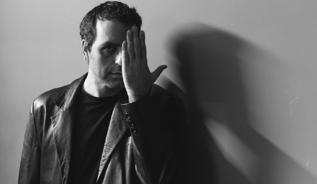 Το stage.pagenews.gr είδε και γράφει για το “Εθεάθην Μισός”