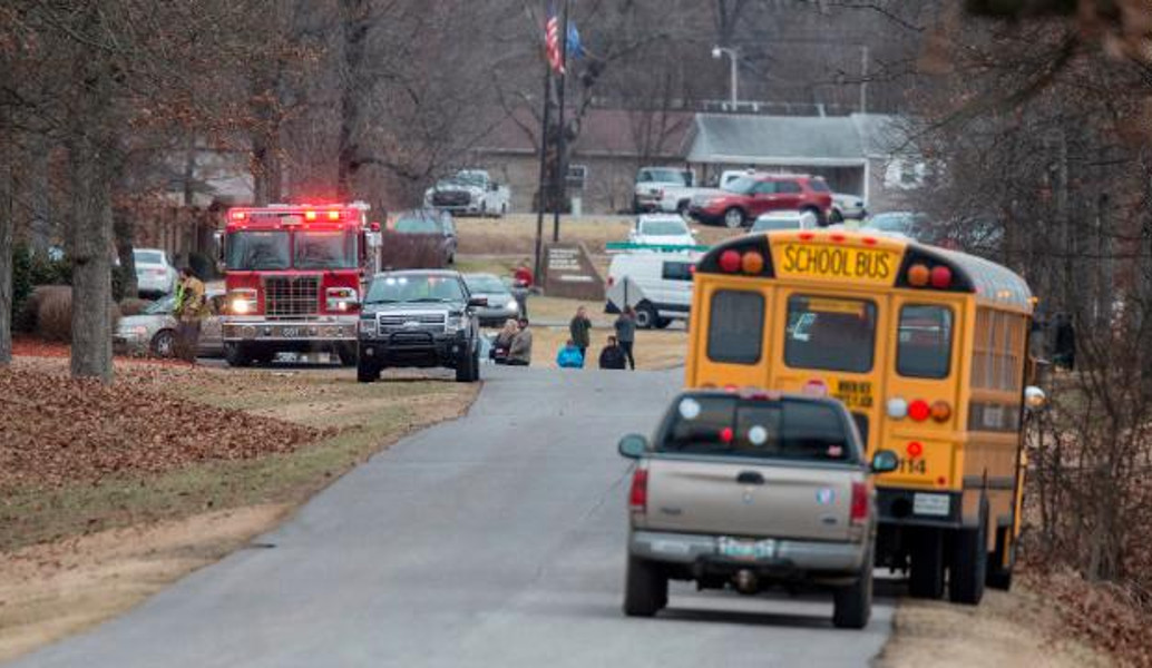 ΗΠΑ: Δύο νεκροί και 17 τραυματίες από πυρά 15χρονου σε σχολείο στο Κεντάκι