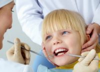 Ορθοδοντική θεραπεία: Σε ποιες είναι απαραίτητη και σε ποια ηλικία