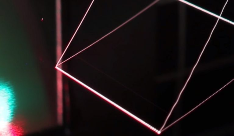Επιστήμονες δημιούργησαν 3D ολογράμματα στον αέρα (vid)