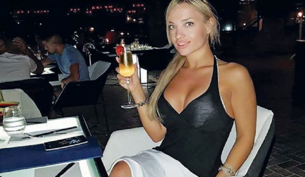 Οι 5 πιο “καυτές” φωτογραφίες της Αγγελικής Κοκαλίτσα που αναστατώνει το Survivor (pics)