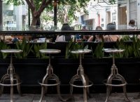 Δήμος Αθηναίων: Διευκρινίσεις για το ωράριο μουσικής στο Κολωνάκι