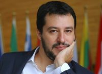 Σαλβίνι: “Ξεσκονίζουν” το παρελθόν του για δύο ακόμη αδικήματα