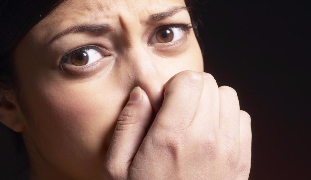 Οι 3 τροφές που κάνουν το σώμα μας να μυρίζει άσχημα