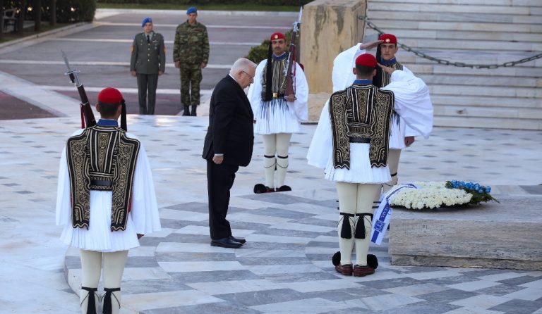 Διαμαρτυρίες, κάγκελα και δρακόντεια μέτρα ασφαλείας για τον Ισραηλινό Πρόεδρο (pics)