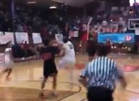 ΗΠΑ: Απίθανο buzzer beater από 15χρονο (vid)