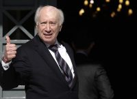 Συμφωνία των Πρεσπών: Ο Μάθιου Νίμιτς χαιρετίζει την έγκριση από τη Βουλή της ΠΓΔΜ