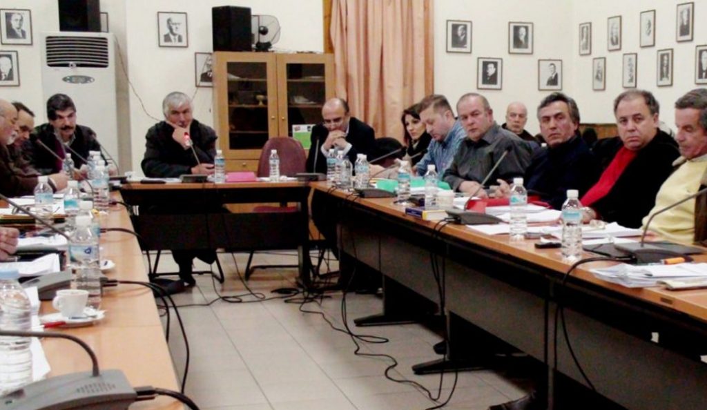 Δήμος Μακρακώμης: Στο αέρα ο δήμος από την αποχή διαρκείας της αντιπολίτευσης
