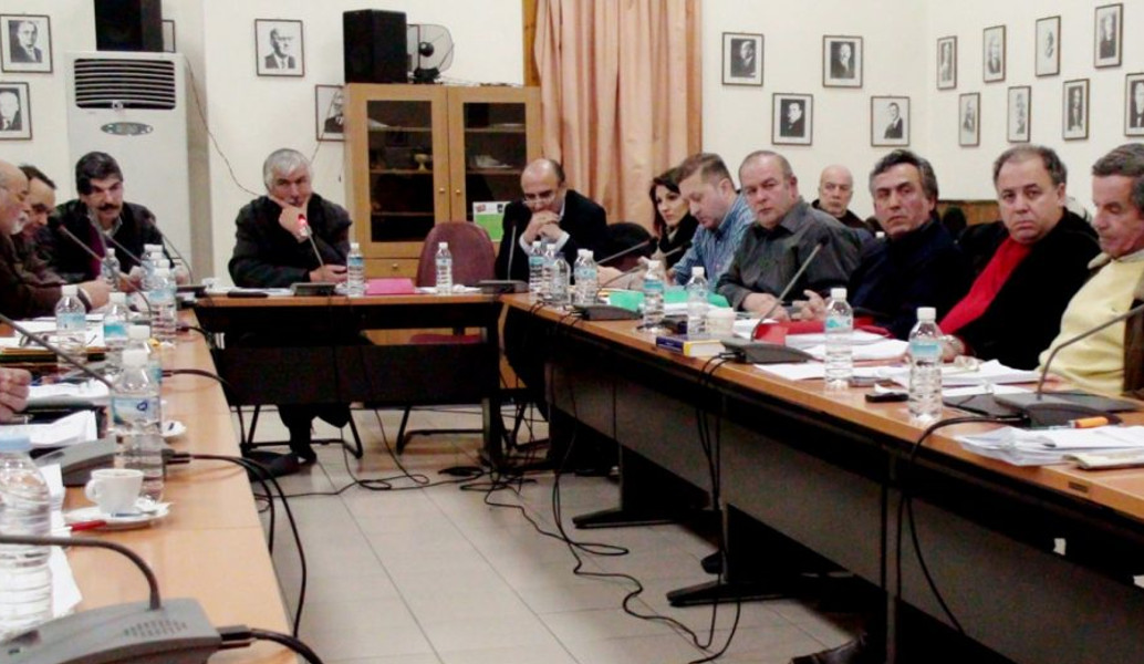 Δήμος Μακρακώμης: Στο αέρα ο δήμος από την αποχή διαρκείας της αντιπολίτευσης