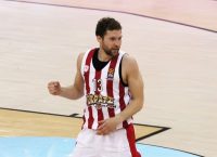 Ολυμπιακός: Το αφιέρωμα για Σπανούλη και Στρέλνιεκς! (vid)