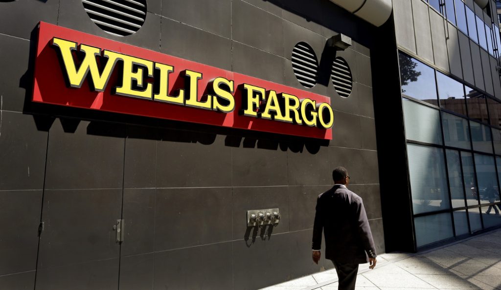 Στο στόχαστρο της FED η Wells Fargo