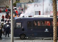 Επεισόδια με αστυνομικούς έξω από το Καραϊσκάκη