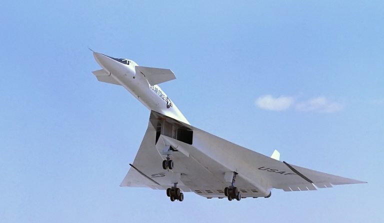 Το νέο υπερηχητικό μαχητικό της Boeing που θα κάνει τον γύρο του κόσμου σε 1-3 ώρες! (vid)