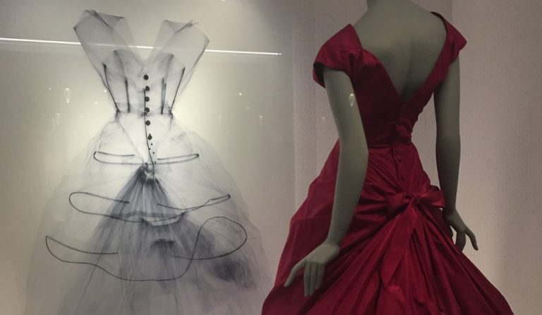Balenciaga: Ο μετρ της φόρμας