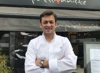 Γαλλία: Ο σεφ Jérôme Brochot επιστρέφει τα αστέρια Michelin (vid)