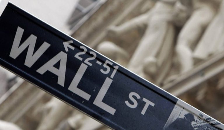 Wall Street: Ελεύθερη πτώση για τον Dow Jones
