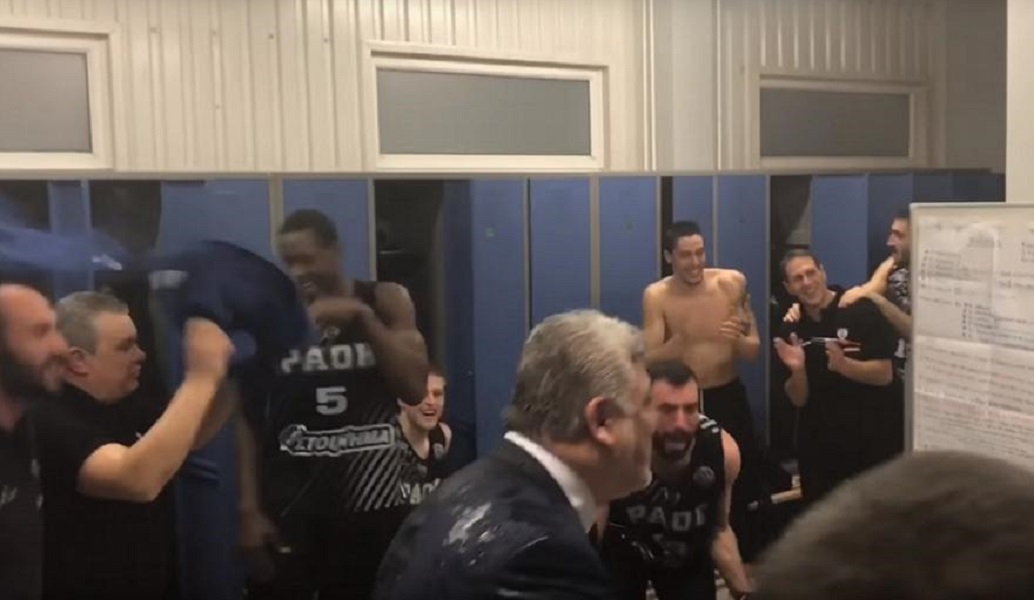 ΠΑΟΚ: Το πάρτι στα αποδυτήρια για την πρόκριση (vid)