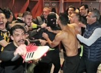 Ξέφρενοι πανηγυρισμοί στα αποδυτήρια της ΑΕΚ