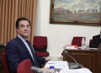 Άδωνις Γεωργιάδης: Ο Αλέξης Τσίπρας απειλεί δικαστικό μέσω εφημερίδας για τη Novartis (vid)