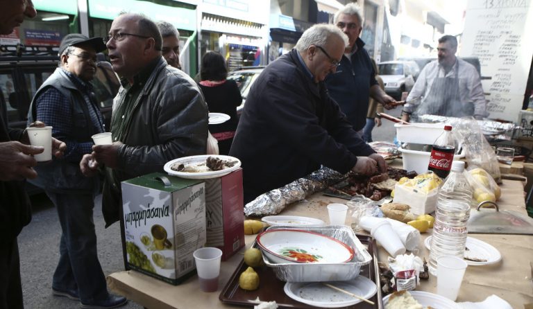 Τσικνοπέμπτη: Παραδοσιακά έθιμα απ’ όλη την Ελλάδα (pics)
